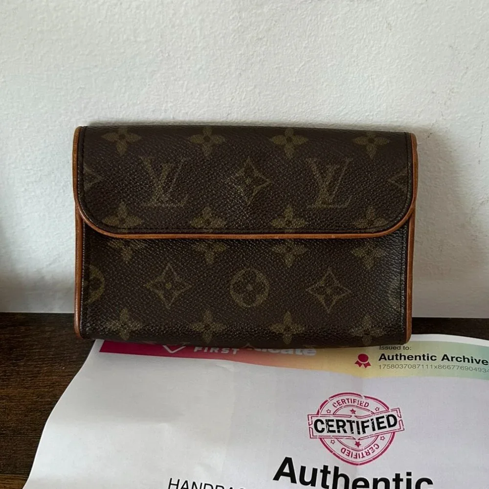 Authentic Louis Vuitton Pochette Florentine Belt Bag - Picture 1 of 7